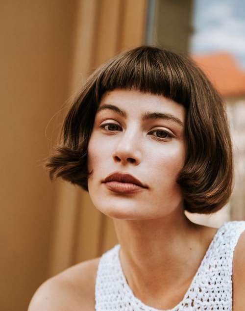 Carré bob classique avec frange