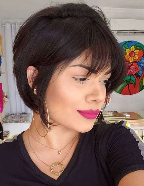 Bob kare avec frange 2026: photos de coupes de cheveux à la mode, tendances