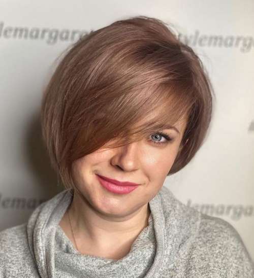 Bob kare avec frange 2026: photos de coupes de cheveux à la mode, tendances