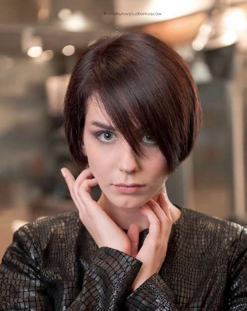 Bob kare avec frange 2026: photos de coupes de cheveux à la mode, tendances