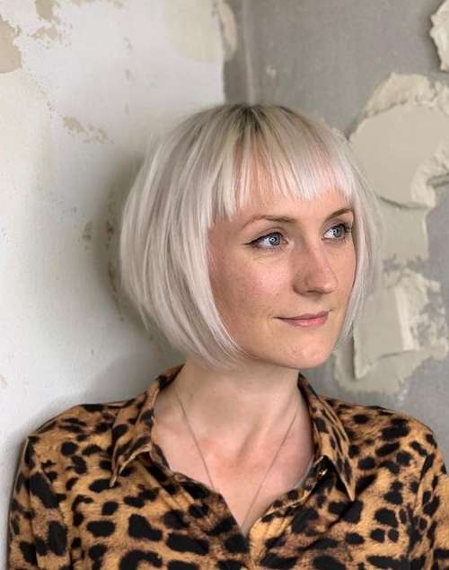 Bob kare avec frange 2026: photos de coupes de cheveux à la mode, tendances