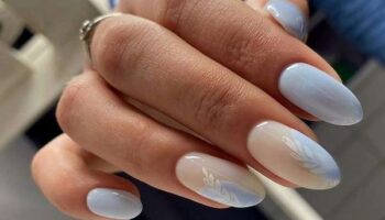 Photo de manucure bicolore