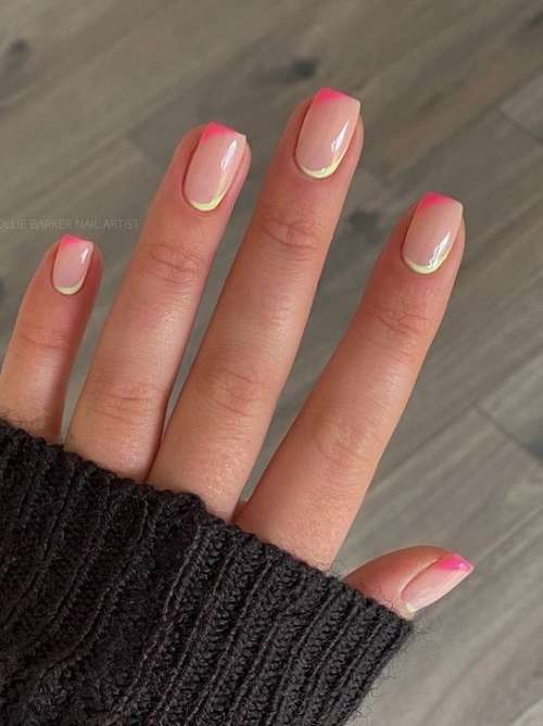 Manucure bicolore: photo, combinaison de deux couleurs dans la conception des ongles