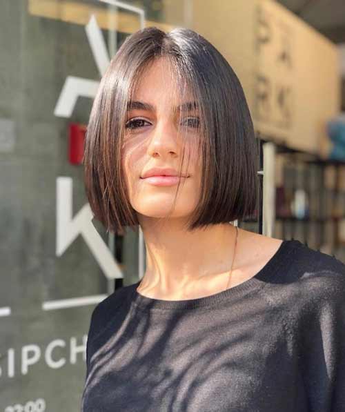 Coupes de cheveux courtes à la mode sans photo de frange