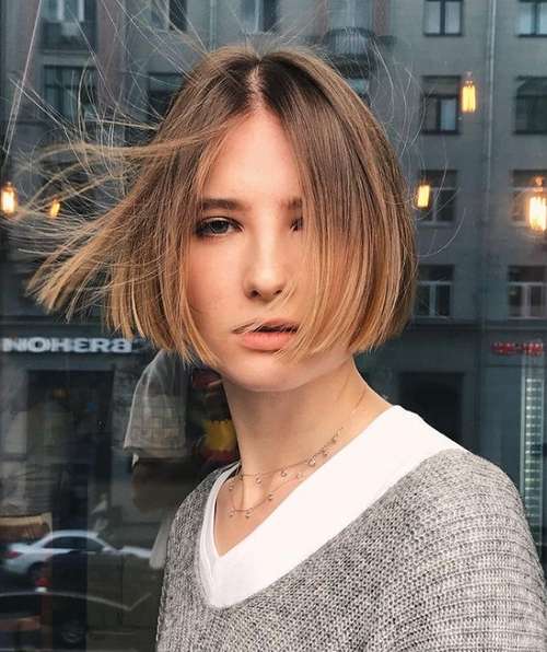 Coupes de cheveux courtes pour les femmes sans frange 2026: photos, actualités mode