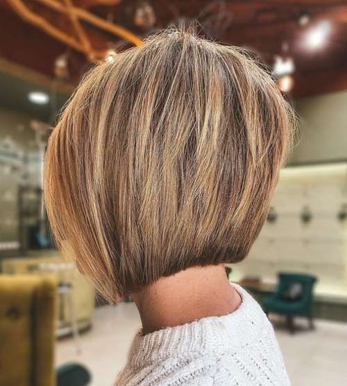 Coupes de cheveux courtes pour les femmes sans frange 2026: photos, actualités mode