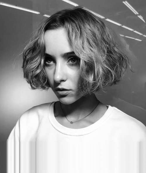 Coupes de cheveux courtes pour les femmes sans frange 2026: photos, actualités mode