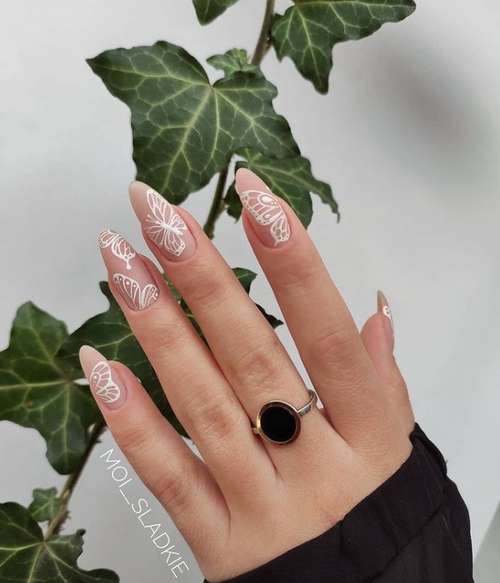 Manucure papillon 2026: nouvelles photos de conception