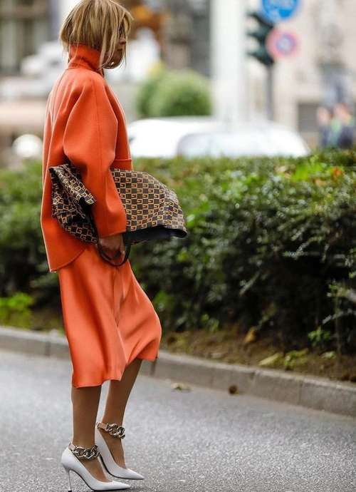 Jupe midi 2026: quoi porter, les mannequins en photo