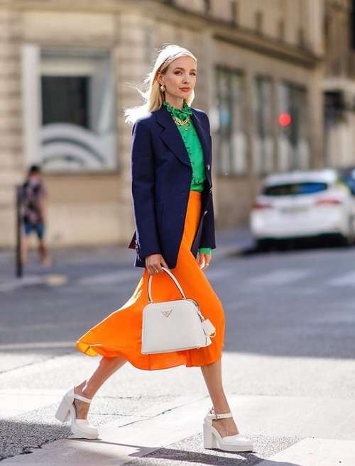 Jupe midi 2026: quoi porter, les mannequins en photo