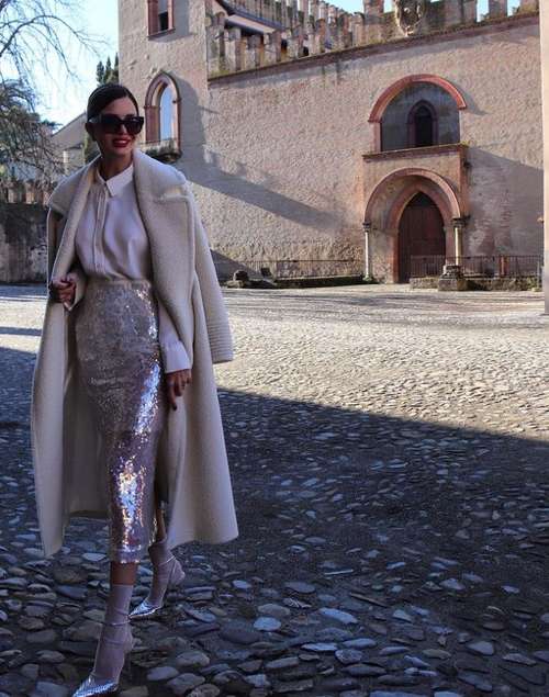 Jupe midi 2026: quoi porter, les mannequins en photo