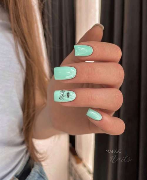 Manucure délicate pour ongles courts 2026: photos, nouveaux designs