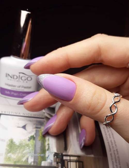 Veste colorée pour ongles courts: design photo 2026, tendances