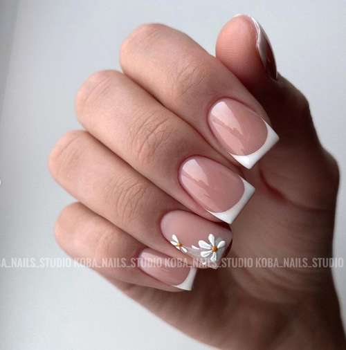 Veste colorée pour ongles courts: design photo 2026, tendances