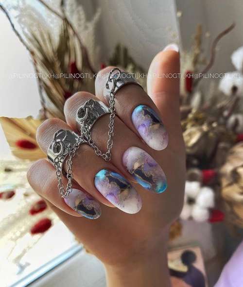 Manucure avec divorces 2026: conception d'ongles, actualité photo