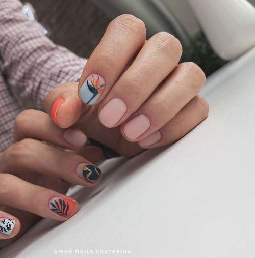 Manucure avec un motif pour les ongles courts: tendances 2026, photos