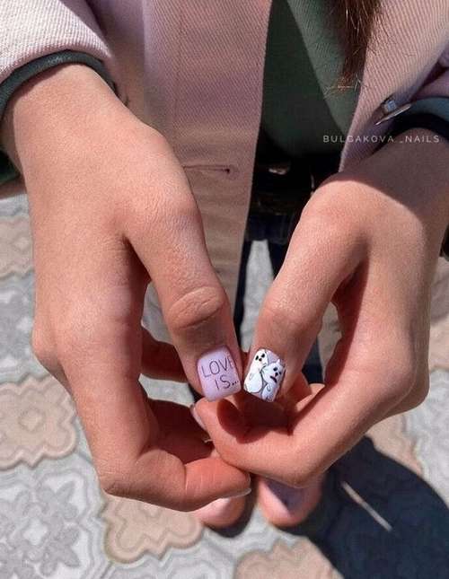 Manucure avec un motif pour les ongles courts: tendances 2026, photos