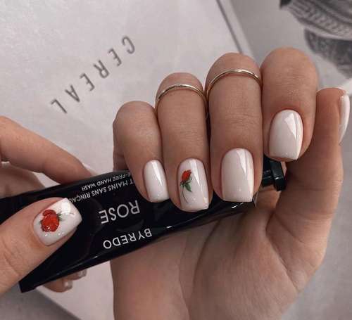 Manucure avec un motif pour les ongles courts: tendances 2026, photos