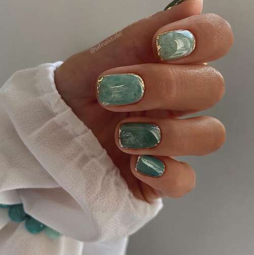 Manucure translucide avec un design 2025-2026: nouveautés photo