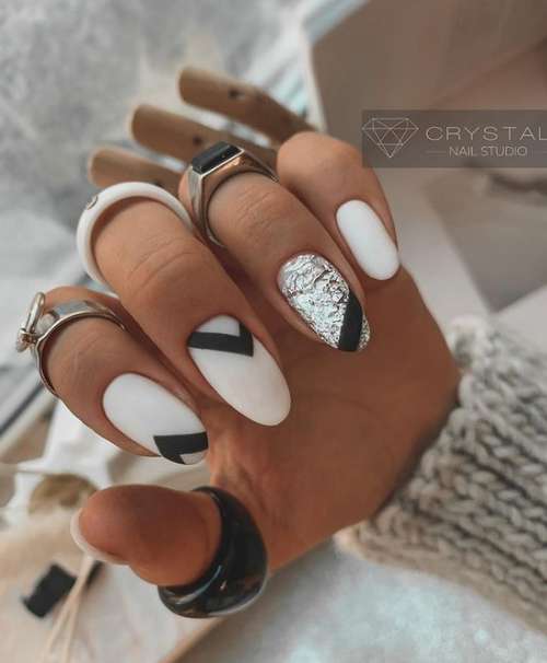 Manucure translucide avec un design 2025-2026: nouveautés photo