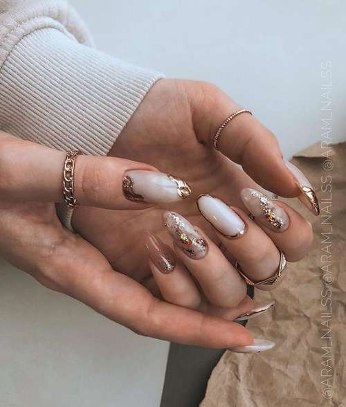 Manucure translucide avec un design 2025-2026: nouveautés photo