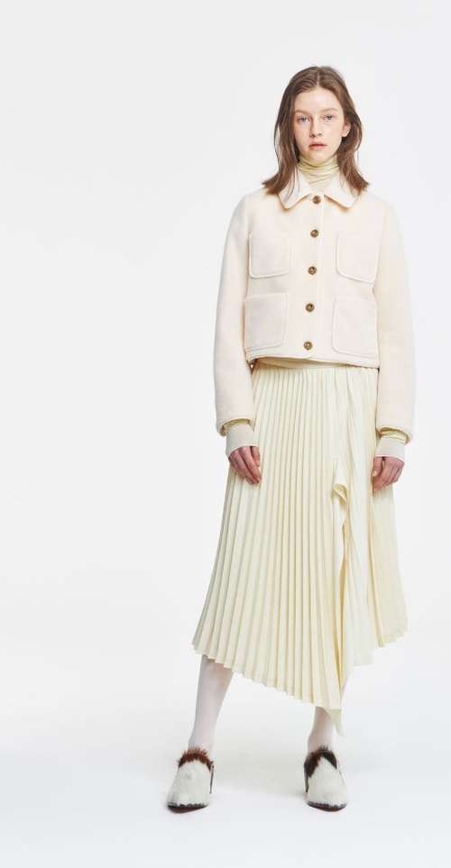 Aspect plissé avec fente