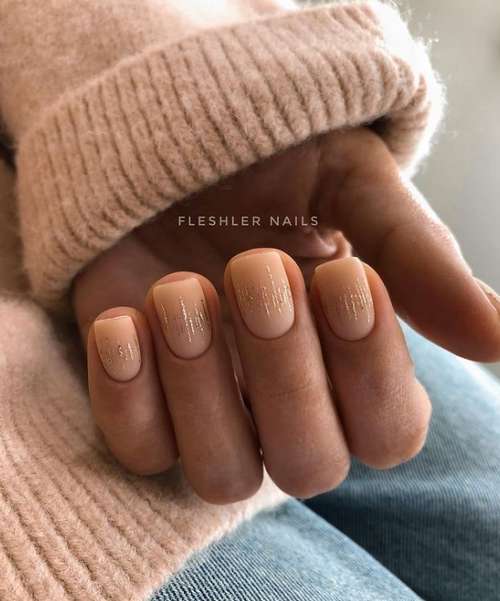 Manucure beige 2025-2026: nouveaux designs d'ongles