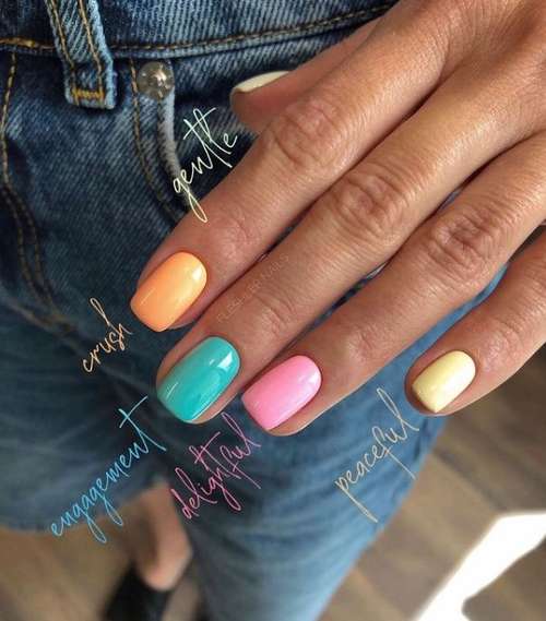 Ongles multicolores