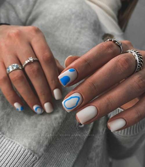 Manucure marine 2026: nouveaux designs d'ongles en mer, photos