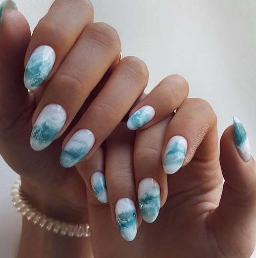 Manucure marine 2026: nouveaux designs d'ongles en mer, photos