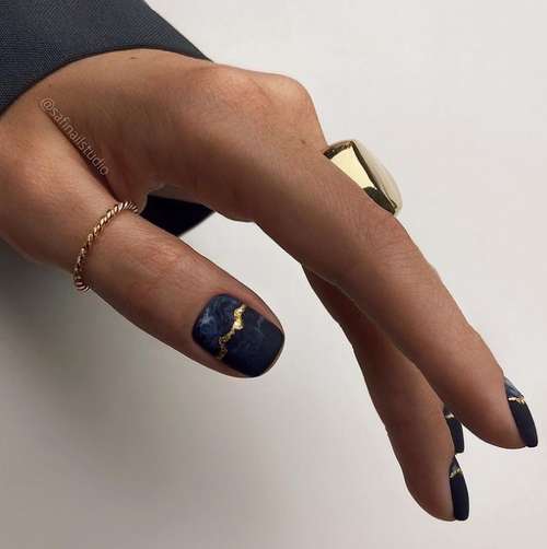 Manucure marine 2026: nouveaux designs d'ongles en mer, photos