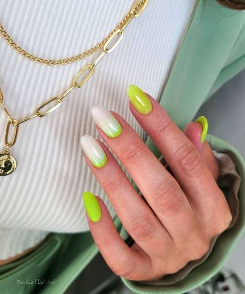 Manucure marine 2026: nouveaux designs d'ongles en mer, photos