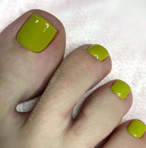 Pédicure verte 2025-2026 : photo, design tendance