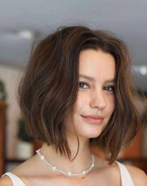Coupes de cheveux courtes tendance 2025-2026 : photos, tendances