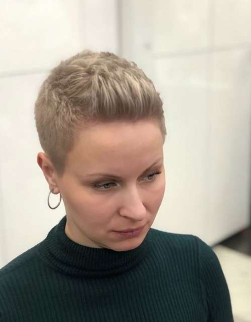 Coupes de cheveux courtes tendance 2025-2026 : photos, tendances