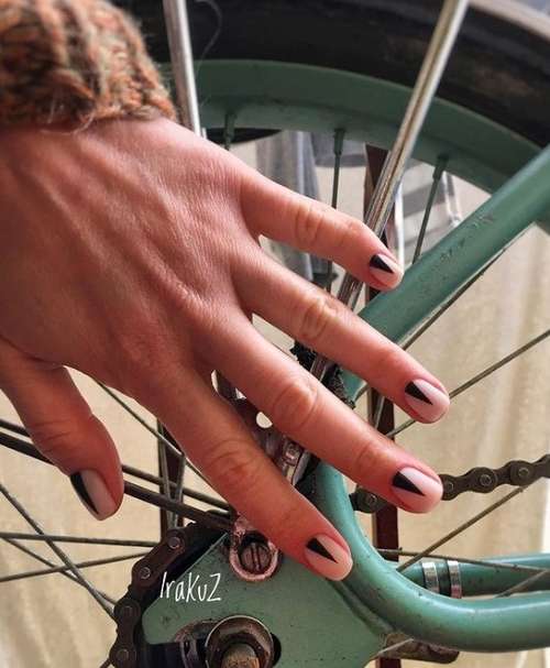 Manucure lunaire 2025-2026: photos, nouveaux designs d'ongles