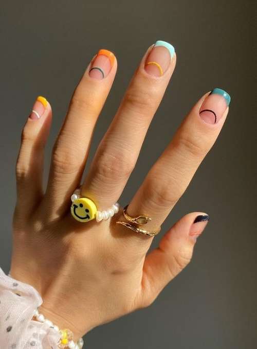 Manucure lunaire 2025-2026: photos, nouveaux designs d'ongles