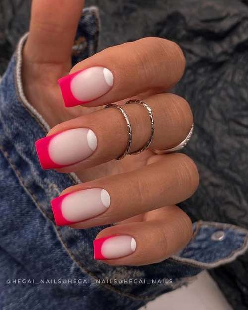 Manucure lunaire 2025-2026: photos, nouveaux designs d'ongles