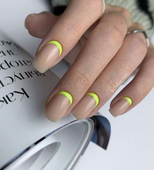 Manucure lunaire 2025-2026: photos, nouveaux designs d'ongles