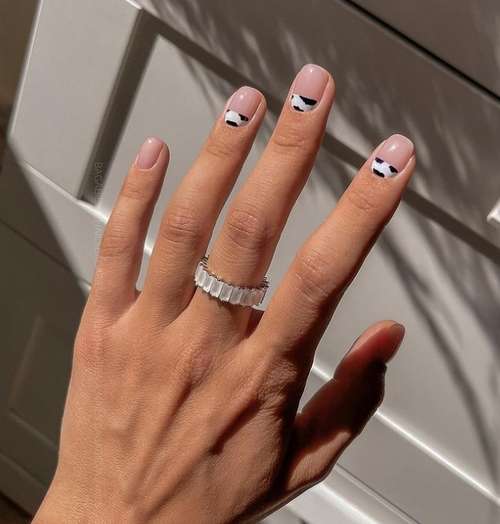 Manucure lunaire 2025-2026: photos, nouveaux designs d'ongles