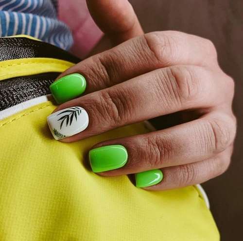 Manucure avec des feuilles: design 2025-2026, nouveaux articles sur la photo