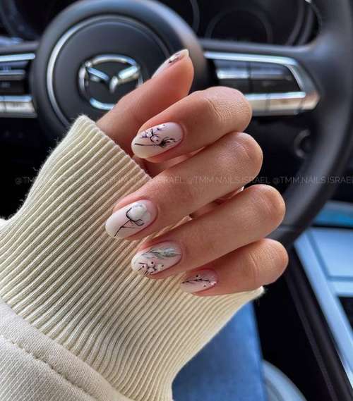 Manucure avec des feuilles: design 2025-2026, nouveaux articles sur la photo