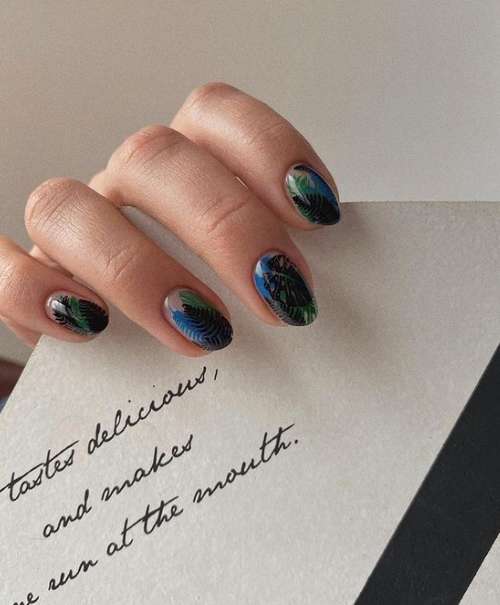 Manucure avec des feuilles: design 2025-2026, nouveaux articles sur la photo