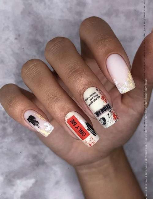 Manucure avec de l'or 2025-2026: nouveautés design tendance