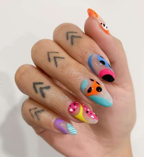 Différents designs d'ongles : une nouvelle tendance 2025-2026, photo