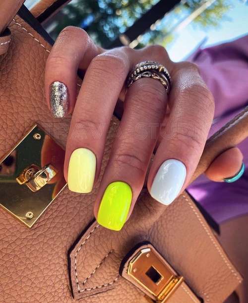 Différents designs d'ongles : une nouvelle tendance 2025-2026, photo