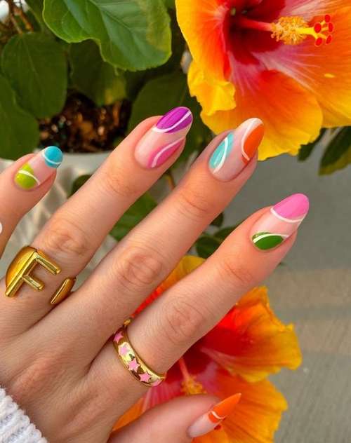 Différents designs d'ongles : une nouvelle tendance 2025-2026, photo