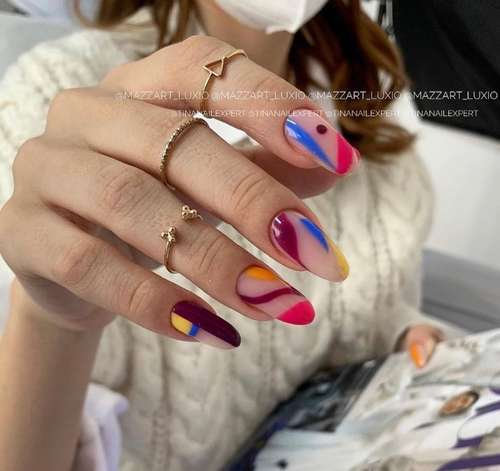 Différents designs d'ongles : une nouvelle tendance 2025-2026, photo