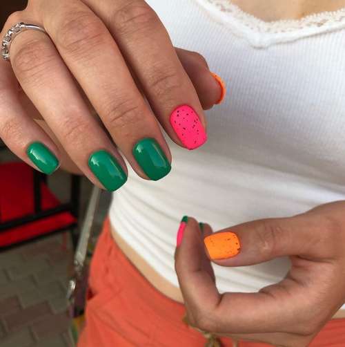 Manucure vert foncé 2025-2026: idées, design, photos