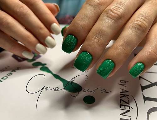 Tendances manucure automne-hiver 2025-2026 : les tendances en photo